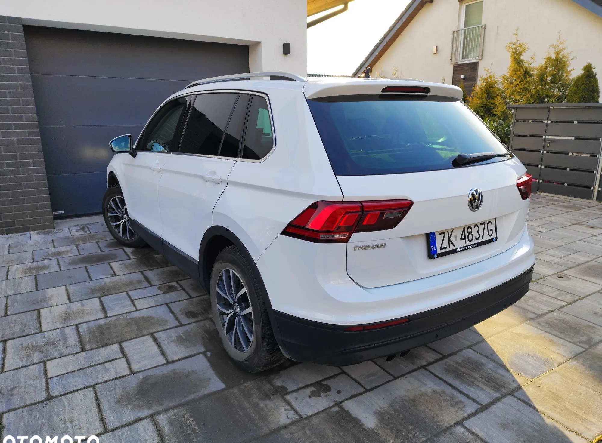 Volkswagen Tiguan cena 96900 przebieg: 48000, rok produkcji 2019 z Koszalin małe 154